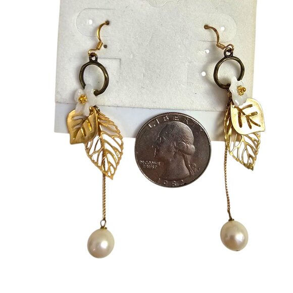 Jardin Jewelry Flower & Leaf Drop Earrings With Pearl Accents - Picture 5 of 6
